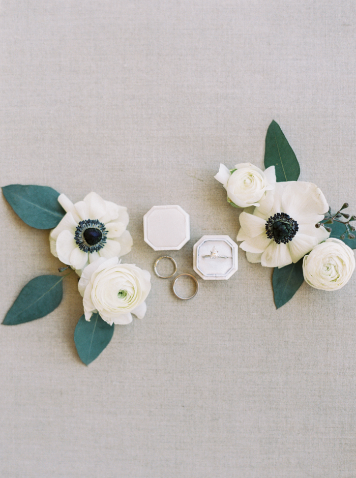 Wedding Ring & Florals Montelucia